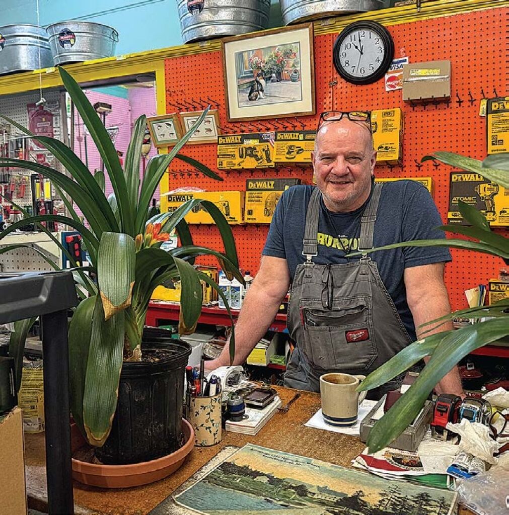 Manor’s hardware store closes doors
