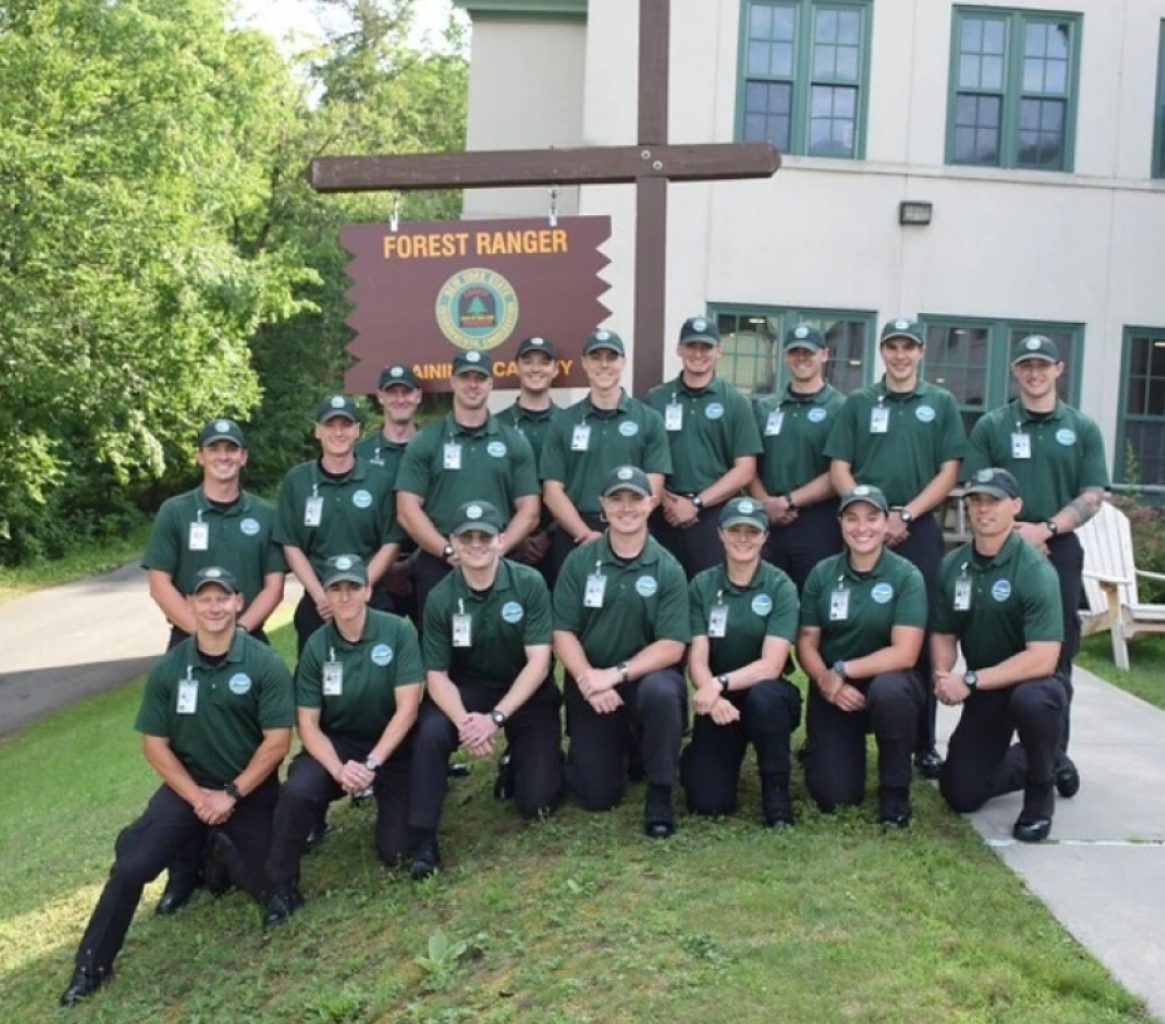 DEC Graduates New Forest Rangers