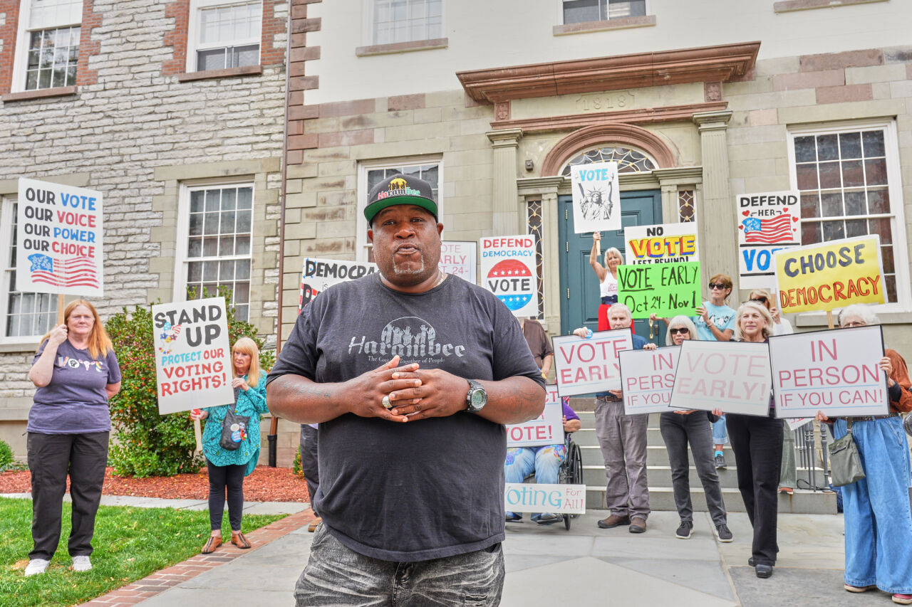 Uptown Rally Touts Saturday's 'Vote Early Festival'